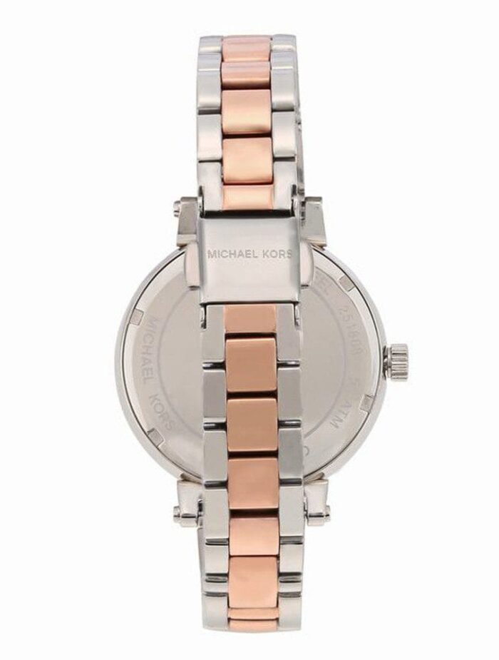 Marque: Michael Kors Modèle: Sofie Boîtier: Diamètre : 36 mm Épaisseur : 7 mm Acier inoxydable Argenté Cadran: Verre : Minéral Rose Gold Bracelet: Largeur : 14 mm Acier inoxydable Argenté Rose Gold Etanchéité: 50 m (5 ATM) Type de boucle: Boucle déployante