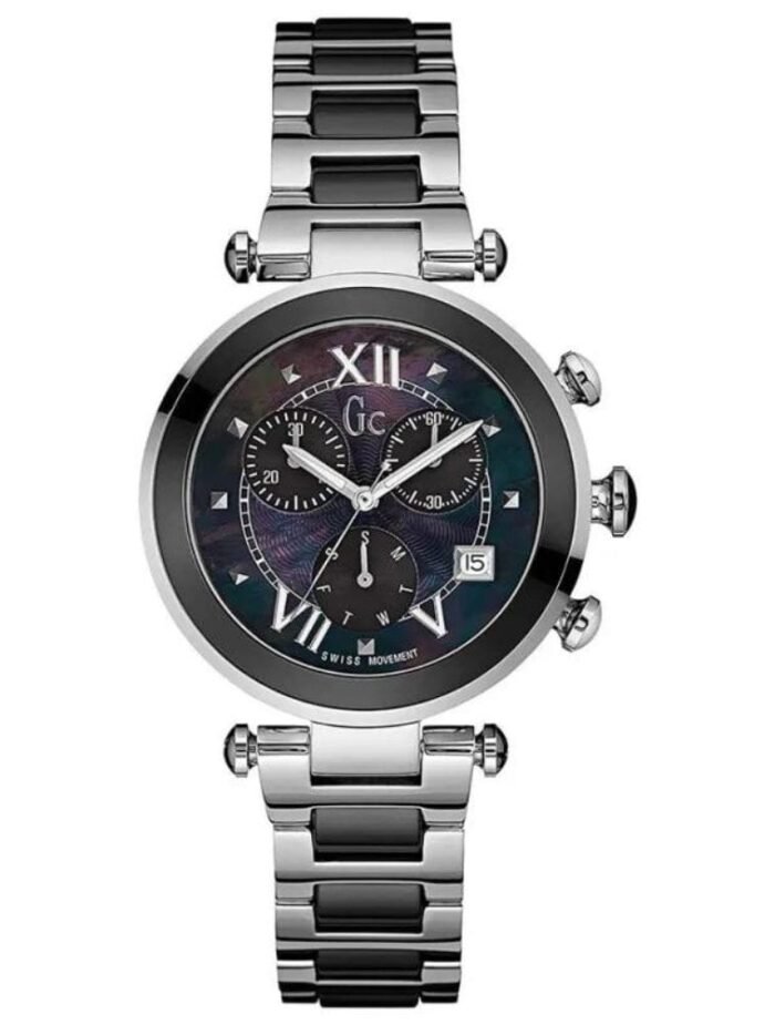 Marque: Guess Collection Modèle: LadyChic Boîtier: Diamètre : 36 mm Epaisseur : 12 mm Acier inoxydable Cadran: Verre : Minéral Bracelet: Largeur : 20 mm Acier inoxydable Etanchéité: 100 m (10 ATM) Type de boucle: Boucle déployante Détails techniques: Dateur Chronomètre