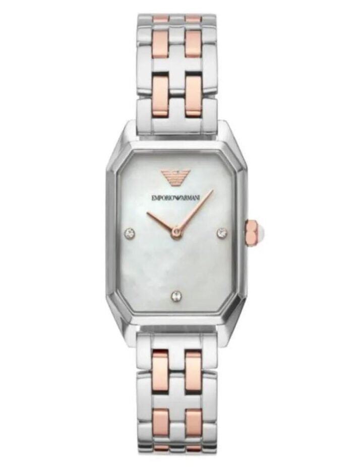 Marque: Emporio Armani Modèle: AR11146 Boîtier: Diamètre : 36 mm Epaisseur : 6 mm Acier inoxydable Doré Cadran: Verre : Minéral Bris Bracelet: Largeur : 20 mm Acier Inoxydable Doré, argent Etanchéité: 50 m (5 ATM) Type de boucle: Boucle déployante
