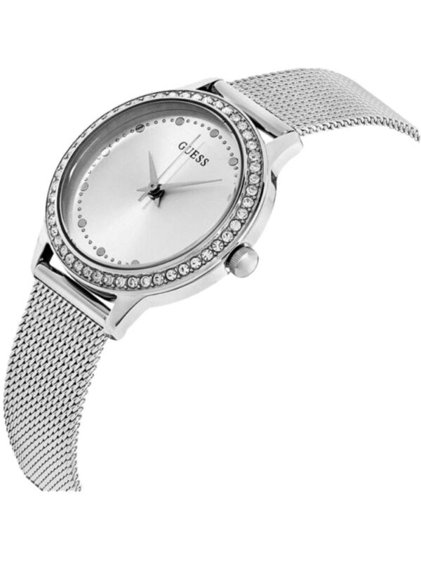 Marque: Guess Modèle: Park Ave South Boîtier: Diamètre : 30 mm Epaisseur : 9 mm Acier inoxydable Doré Cadran: Verre : Minéral Blanc Bracelet: Largeur : 19 mm Acier inoxydable Doré Etanchéité: 30 m (3 ATM) Type de boucle: Boucle déployante