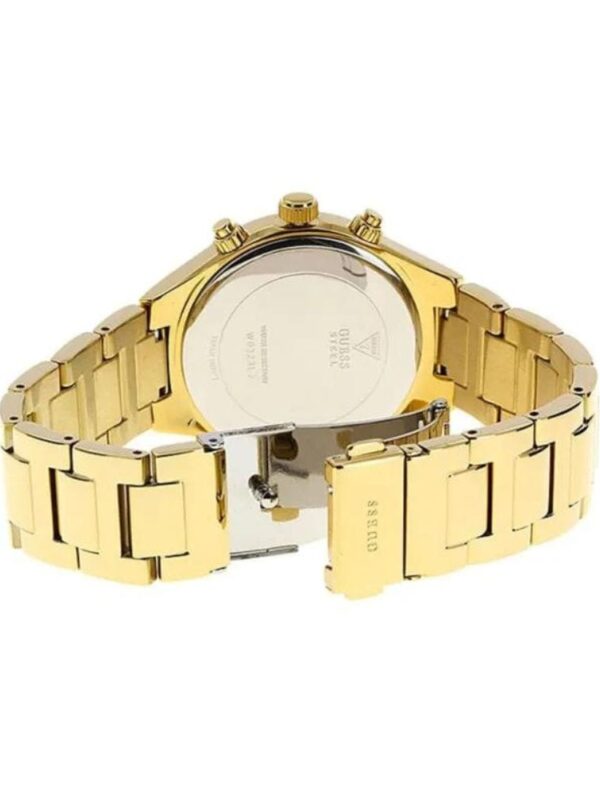 Marque: GUESS Modèle: Wirstwatch Boîtier: Diamètre : 35 mm Epaisseur : 10 mm Acier inoxydable Gold Cadran: Verre : Minéral Gold Bracelet: Largeur : 11 mm Acier Inoxydable Gold Etanchéité: 30 m (3 ATM) Type de boucle: Boucle déployante