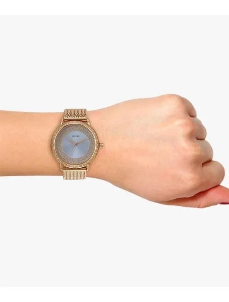 MONTRE GUESS Willow W0836L1 د.م.3,800.00 د.م.1,550.00 Marque: GUESS Modèle: Willow Boîtier: Diamètre : 36 mm Epaisseur : 10 mm Acier inoxydable Doré rose Cadran: Bleu Bracelet: Largeur : 16 mm Acier Inoxydable Doré rose Etanchéité: 30 m (3 ATM) Verre: Minéral Type de boucle: Boucle déployante