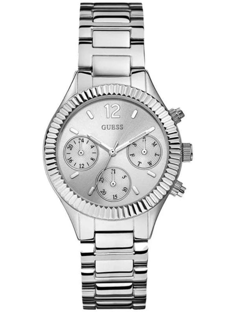 Marque: GUESS Modèle: Park Ave Boîtier: Diamètre : 36 mm Epaisseur : 9 mm Acier inoxydable Argent, doré Cadran: Verre : Minéral Argent Bracelet: Largeur : 19 mm Acier Inoxydable Argent, doré Etanchéité: 30 m (3 ATM) Type de boucle: Boucle déployante