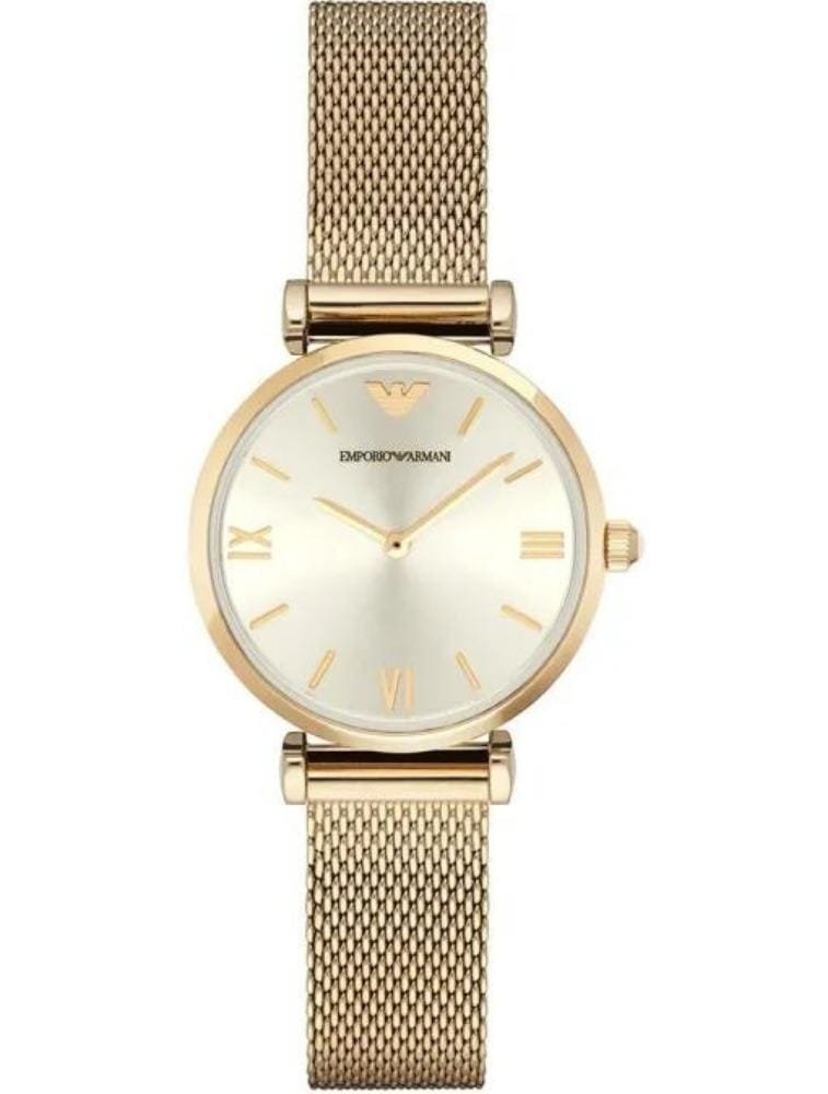 Marque: Emporio Armani Modèle: Armani Retro Boîtier: Diamètre : 32 mm Epaisseur : 8 mm Acier inoxydable Doré Cadran: Verre : Minéral Argent Bracelet: Largeur : 14 mm Acier Inoxydable Doré Etanchéité: 30 m (3 ATM) Type de boucle: Boucle déployante