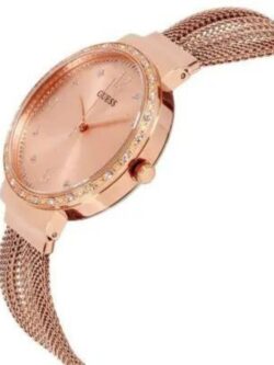 Marque: Guess Modèle: W1083l3 Boîtier: Diamètre : 32mm Epaisseur : 9 mm Acier inoxydable Cadran: Verre : Minéral Gold Bracelet: Largeur : 18 mm Acier inoxydable Etanchéité: 30 m (3 ATM) Type de boucle: Boucle simple