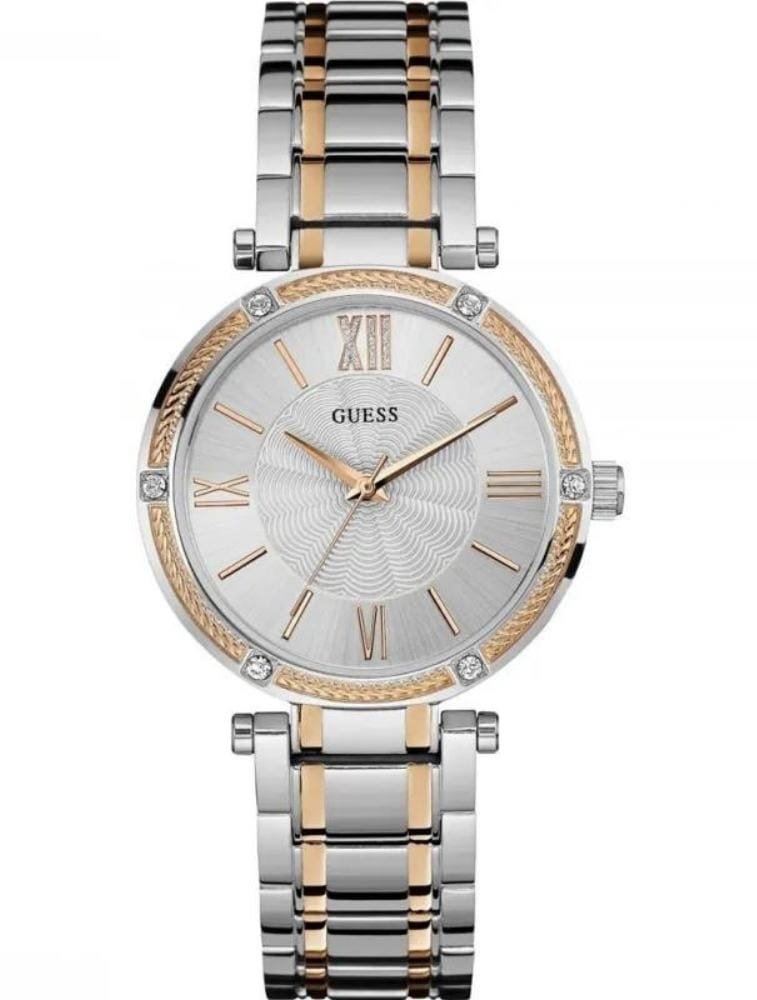Marque: GUESS Modèle: Park Ave Boîtier: Diamètre : 36 mm Epaisseur : 9 mm Acier inoxydable Argent, doré Cadran: Verre : Minéral Argent Bracelet: Largeur : 19 mm Acier Inoxydable Argent, doré Etanchéité: 30 m (3 ATM) Type de boucle: Boucle déployante