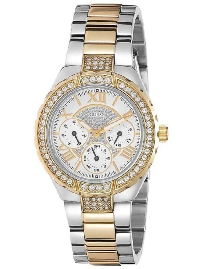 Marque: GUESS Modèle: Park Ave Boîtier: Diamètre : 36 mm Epaisseur : 9 mm Acier inoxydable Argent, doré Cadran: Verre : Minéral Argent Bracelet: Largeur : 19 mm Acier Inoxydable Argent, doré Etanchéité: 30 m (3 ATM) Type de boucle: Boucle déployante