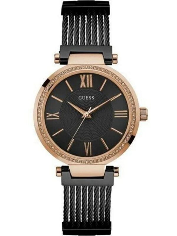 Montre Femme Guess W0638L5 tenue à la main, cadran noir texturé et boîtier or rose avec bracelet noir