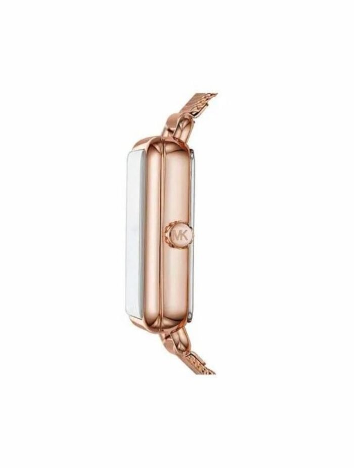 Marque: Michael Kors Modèle: Brenner Boîtier: Diamètre : 31 mm Epaisseur : 8 mm Acier inoxydable Rose Gold Cadran: Verre : Minéral Rose Gold Bracelet: Largeur : 18 mm Acier inoxydable Doré Etanchéité: 50 m (5 ATM) Type de boucle: Boucle déployante