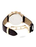 Marque: TISSOT Modèle: Tradition Boîtier: Diamètre : 42 mm Epaisseur : 11.1 mm Acier inoxydable Doré Cadran: Verre : Minéral Blanc Bracelet: Largeur : 20 mm Cuir Marron Etanchéité: 30 m (3 ATM) Type de boucle: Boucle déployante Détails techniques: Dateur Chronomètre