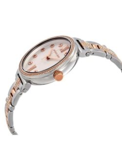 Marque: Michael Kors Modèle: Darci Boîtier: Diamètre : 36 mm Epaisseur : 7 mm Acier inoxydable Black Cadran: Verre : Minéral Black Bracelet: Largeur : 14 mm Acier inoxydable Black Etanchéité: 50 m (5 ATM) Type de boucle: Boucle déployante