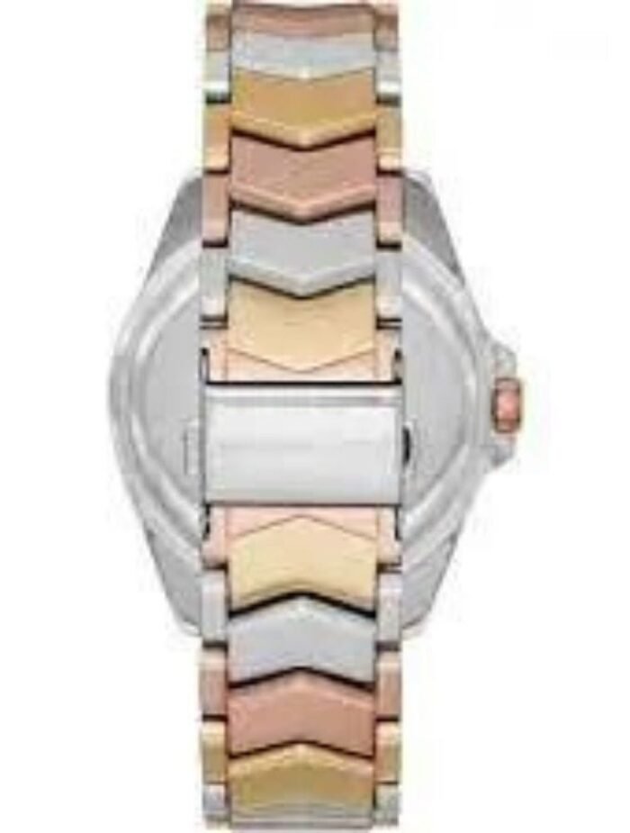 Marque: Michael Kors Modèle: Analogique Boîtier: Diamètre : 36 mm Epaisseur : 8 mm Acier inoxydable Bronze Cadran: Verre : Minéral Bronze Bracelet: Acier inoxydable Bronze Etanchéité: 50 m (5 ATM) Type de boucle: Boucle déployant