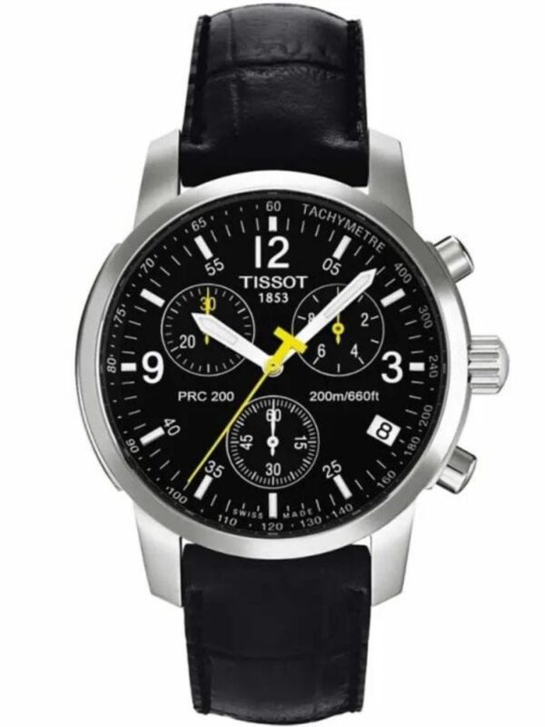 Marque: TISSOT Modèle: PRC200 Boîtier: Diamètre : 40 mm Epaisseur : 11 mm Acier inoxydable Argent Cadran: Verre : Minéral Noir Bracelet: Largeur : 19 mm Cuir Noir Etanchéité: 200 m (20 ATM) Type de boucle: Boucle déployante Détails techniques: Dateur Chronomètre