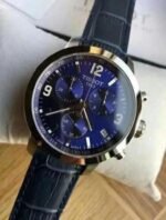 Marque: TISSOT Modèle: PRC200 Boîtier: Diamètre : 42 mm Epaisseur : 12 mm Acier inoxydable Argent Cadran: Verre : Minéral Blanc Bracelet: Largeur : 19 mm Cuir bleu Etanchéité: 200 m (20 ATM) Type de boucle: Boucle déployante Détails techniques: Dateur Chronomètre
