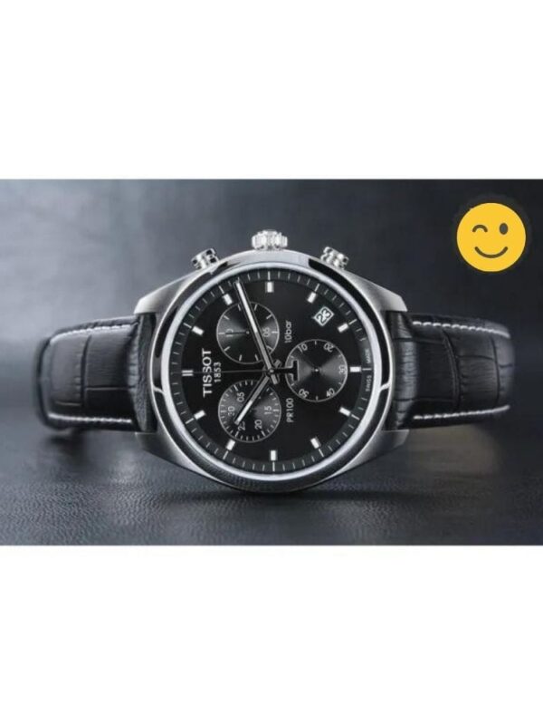 Marque: TISSOT Modèle: PR100 Boîtier: Diamètre : 41 mm Epaisseur : 10.7 mm Acier inoxydable Argent Cadran: Verre : Minéral Noir Bracelet: Largeur : 20 mm Cuir Noir Etanchéité: 100 m (10 ATM) Type de boucle: Boucle simple Détails techniques: Dateur Chronomètre