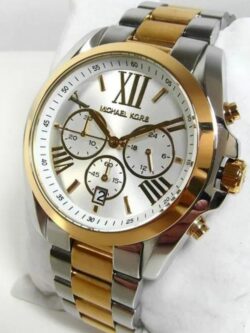 Marque: Michael Kors Modèle: Bradshaw Boîtier: Diamètre : Disponible en 36mm et 43 mm (Veuillez mentionner la taille souhaitée lors de la passation de la commande) Épaisseur : 12 mm Acier inoxydable Argent, doré, jaune Cadran: Verre : Minéral Argent Bracelet: Largeur : 20 mm Acier inoxydable Argent, doré Type de boucle: Boucle déployante Étanchéité: 100 m (10 ATM) Détails techniques: Dateur Chronomètre