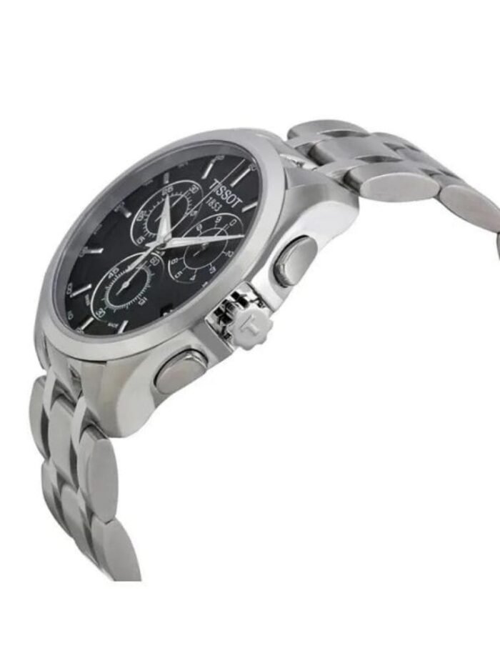 Marque: TISSOT Modèle: Couturier Boîtier: Diamètre : 41 mm Epaisseur : 11 mm Acier inoxydable Argent Cadran: Verre : Minéral Noir Bracelet: Largeur : 23 mm Acier inoxydable Argent Etanchéité: 100 m (10 ATM) Type de boucle: Boucle déployante Détails techniques: Dateur Chronomètre
