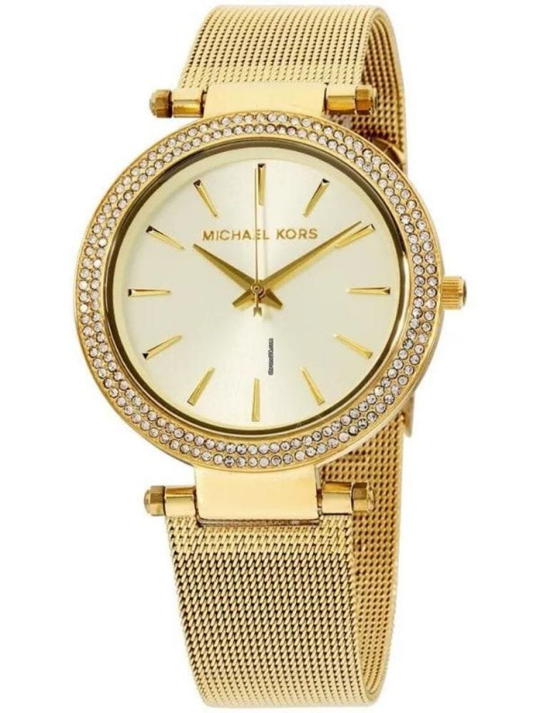 Marque: Michael Kors Modèle: MESH DARCI Boîtier: Diamètre : 39 mm Epaisseur : 7,5 mm Acier inoxydable GOLD Cadran: Verre : Minéral GOLD Bracelet: Largeur : 18 mm Acier inoxydable GOLD Etanchéité: 50 m (5 ATM) Type de boucle: Boucle déployante