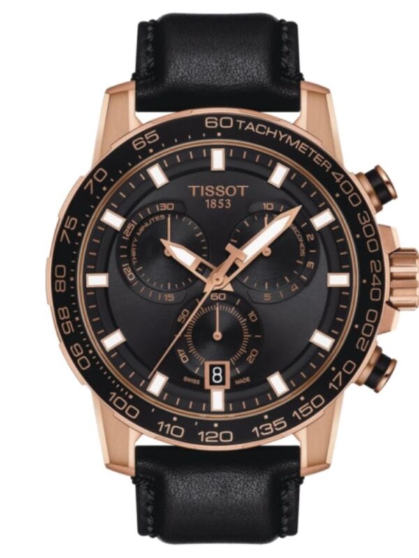 Marque: TISSOT Modèle: SUPERSPORT Boîtier: Diamètre : 45.5 mm Epaisseur : 11.9 mm Acier inoxydable Cadran: Verre : Sapphire Bracelet: Largeur : 22 mm Cuir Black Etanchéité: 100 m Type de boucle: Boucle déployante Détails techniques: Dateur Chronomètre