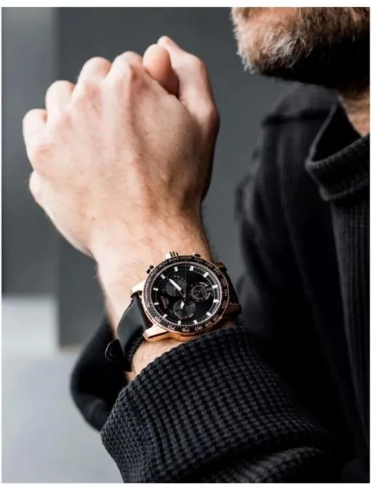 Marque: TISSOT Modèle: SUPERSPORT Boîtier: Diamètre : 45.5 mm Epaisseur : 11.9 mm Acier inoxydable Cadran: Verre : Sapphire Bracelet: Largeur : 22 mm Cuir Black Etanchéité: 100 m Type de boucle: Boucle déployante Détails techniques: Dateur Chronomètre