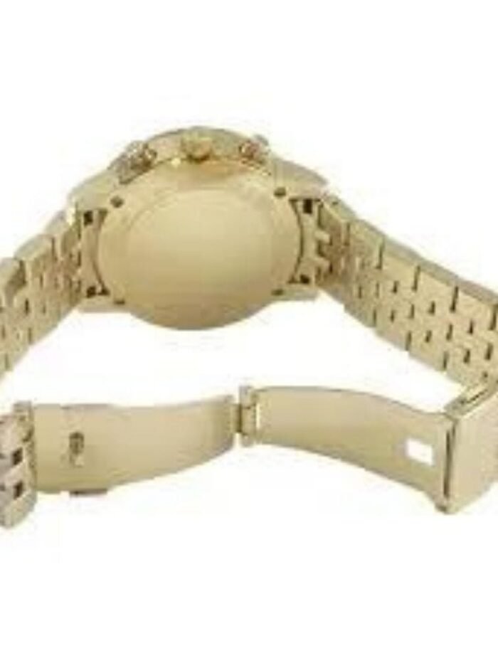 Marque: Michael Kors Modèle: RITZ Boîtier: Diamètre : 36 mm Epaisseur : 13 mm Acier inoxydable Argent Cadran: Verre : Minéral Argent Bracelet: Largeur : 22 mm Acier inoxydable Argent Etanchéité: 100 m (10 ATM) Type de boucle: Boucle déployante Détails techniques: Dateur Chronomètre