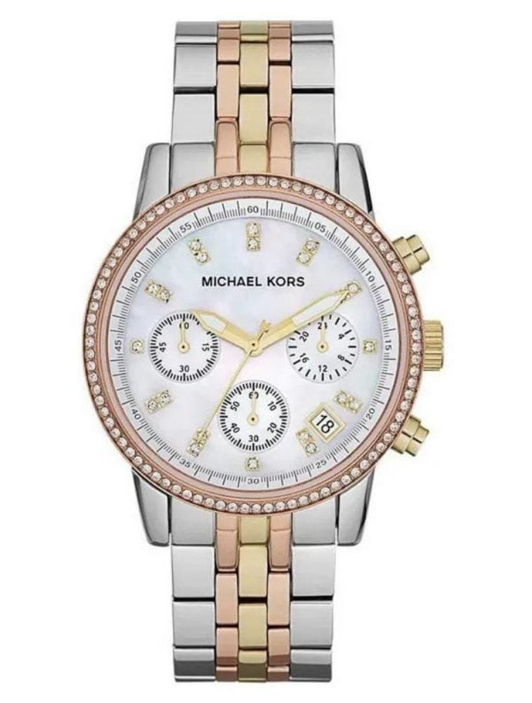 Marque: Michael Kors Modèle: Parker Boîtier: Diamètre : 36 mm Epaisseur : 11 mm Acier inoxydable Argent Cadran: Verre : Minéral Bleu Bracelet: Largeur : 20 mm Acier inoxydable Argent Etanchéité: 100 m (10 ATM) Type de boucle: Boucle déployante Détails techniques: Dateur Chronomètre