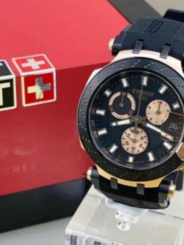 COULEUR Noir Or Rose COULEUR DU BRACELET Noir MATIÈRE BRACELET Caoutchouc MOUVEMENT Quartz Suisse