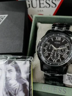 Montre Guess Horizon W0379G2 présentée dans son coffret Guess d'origine, modèle authentique disponible au Maroc
