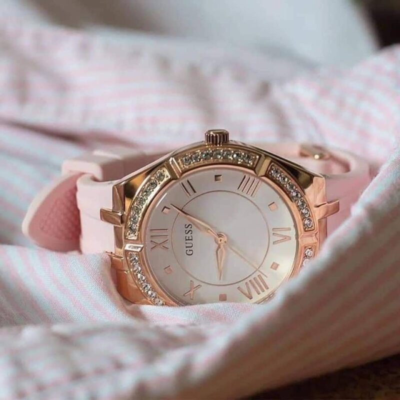 Montre Guess pour Femme Été 2025