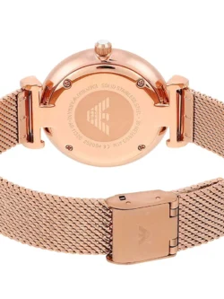 Dos du boîtier et fermoir du bracelet milanais de la montre femme or rose Armani AR11320 au Maroc.