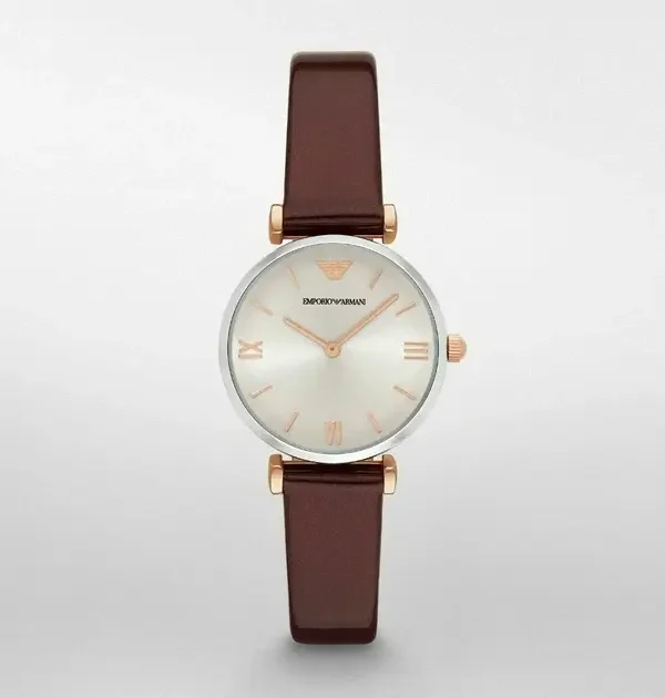 Cadran argenté et index or rose de la montre femme Emporio Armani AR11061.