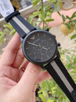 Montre Emporio Armani Luigi AR1948 homme avec bracelet tissu noir et gris