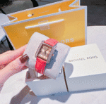 Montre Michael Kors Emery MK2984 rose gold avec cadran rectangulaire pour femme au Maroc.