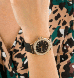 Montre Michael Kors Lennox MK7281 portée au poignet femme