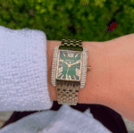 Montre Michael Kors MK4742 portée au poignet femme bracelet acier doré emery