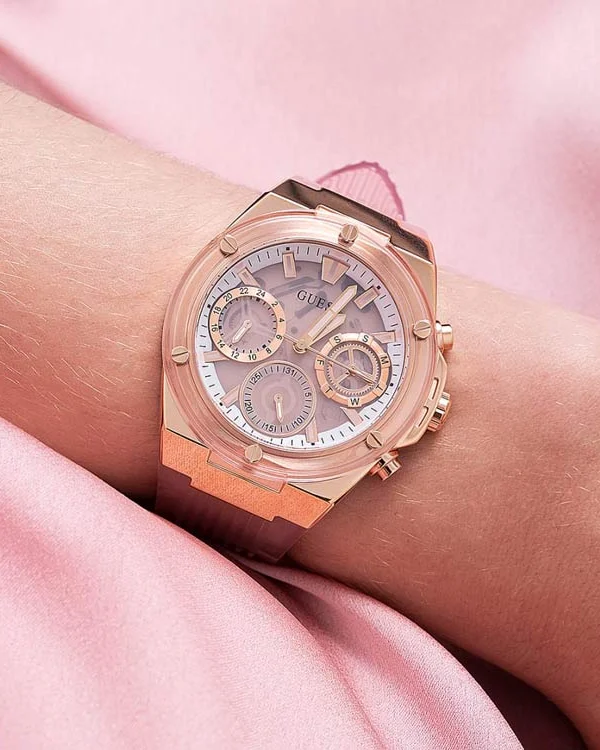 guess gw0409l3 montre femme portee au poignet