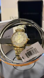 emporio armani ar11608 montre femme detail cadran pave cristaux