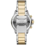 Fond de boîtier gravé de la montre Emporio Armani AR11680 en acier inoxydable avec référence du modèle et logo de la marque