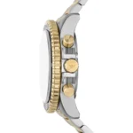 Vue de profil de la montre Emporio Armani AR11680 montrant l'épaisseur du boîtier acier, la couronne vissée et les poussoirs du chronographe