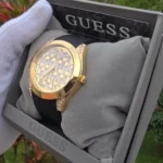 Couronne dorée de la montre GUESS GW0109L1 Clarity