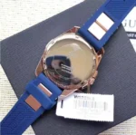 Dos de la montre GUESS W0325L8 Intrepid 2 avec bracelet silicone bleu