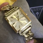 Bracelet en acier doré effet chaîne de la montre GUESS W1029L2