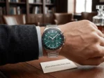 Montre homme Hugo Boss 1514241 avec cadran vert texturé, lunette noire et bracelet acier