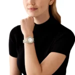 Montre femme Michael Kors MK4811 Harlowe portee au poignet