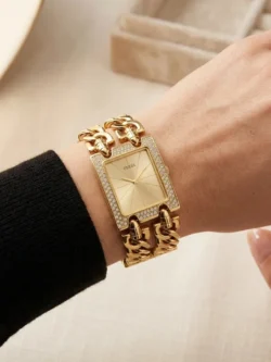 Montre Guess W0072L1 femme bracelet chaîne acier doré jaune cadran champagne dateur - disponible au Maroc portée au poignet