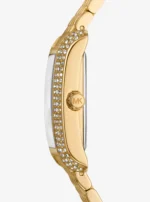 Profil du boîtier de la montre Michael Kors MK4826 mettant en valeur les cristaux sertis et la couronne gravée MK