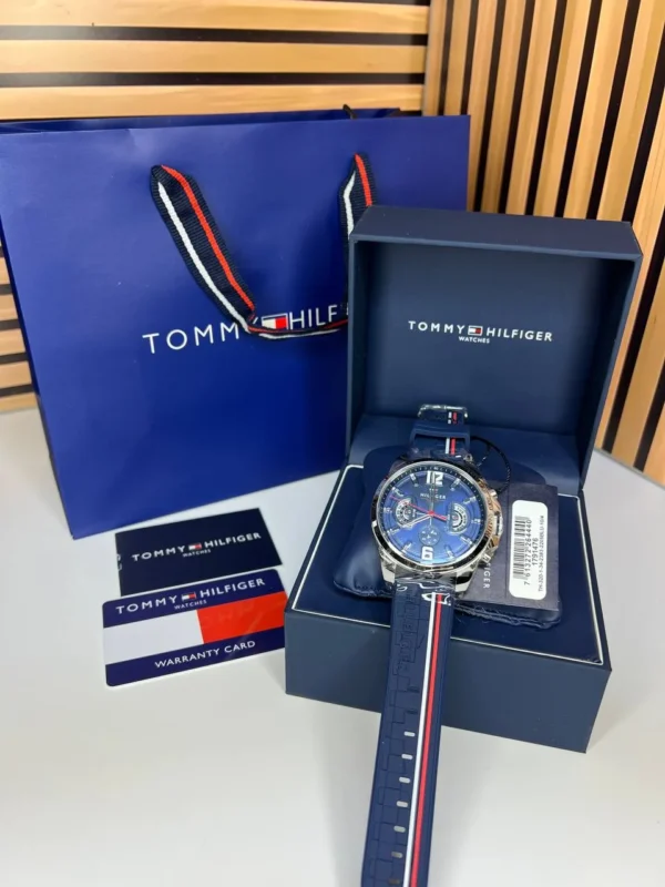 Montre Tommy Hilfiger 1791476 homme, coffret et accessoires, cadran et bracelet visibles en détail