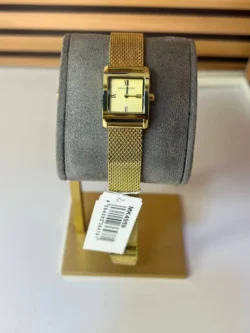 Montre Michael Kors MK4959 authentique présentée sur son coussinet avec son étiquette d'origine