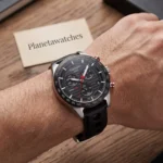Vue rapprochée de la montre Tissot PRS 516 référence T1004171605100 portée au poignet