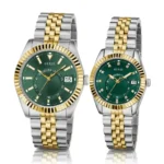 Montres Guess GW0977G4 homme et GW0936L3 femme côte à côte, cadrans verts, lunettes cannelées dorées